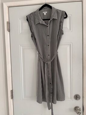 Old Navy Black & White Vertical Stripe Midi Shirt Dress